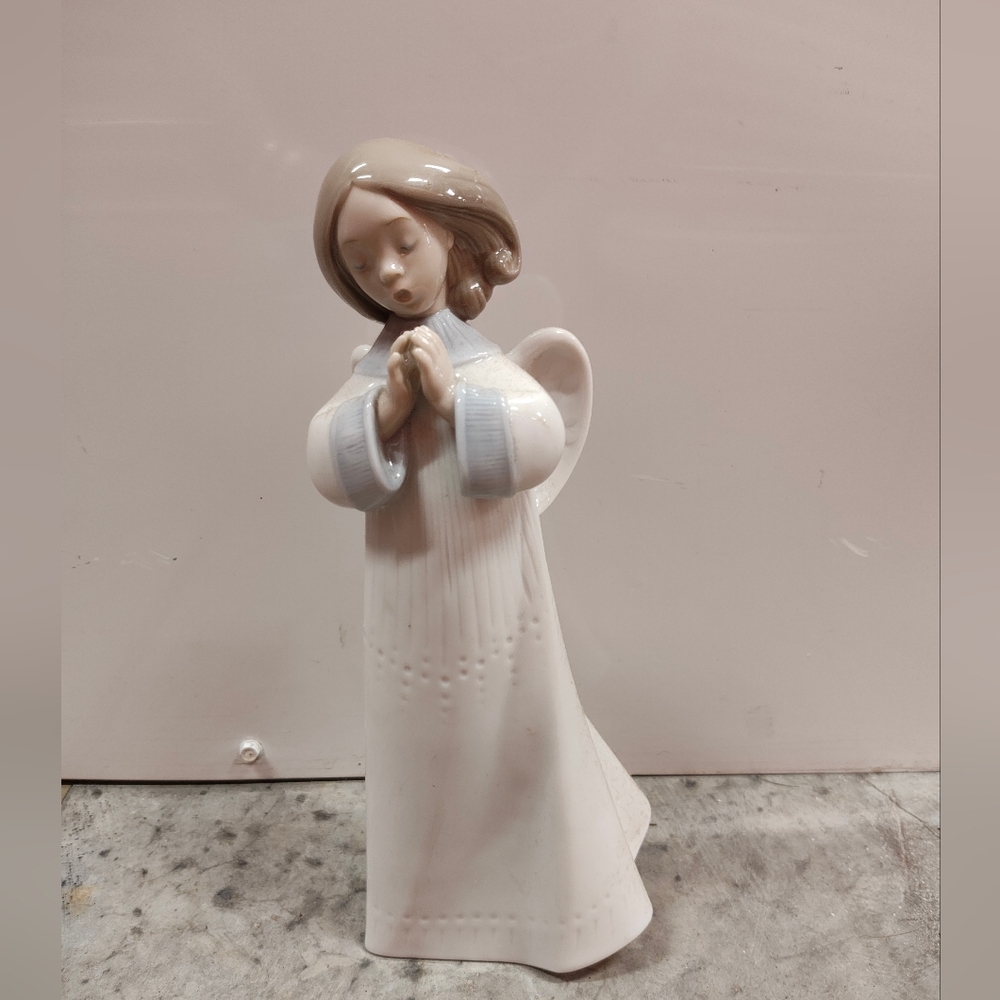 Lladro angel song figurine